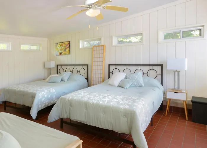 Relax At Artist's Secret Garden, Koi Pond & Jacuzzi, 4 Big Groups * Tucson