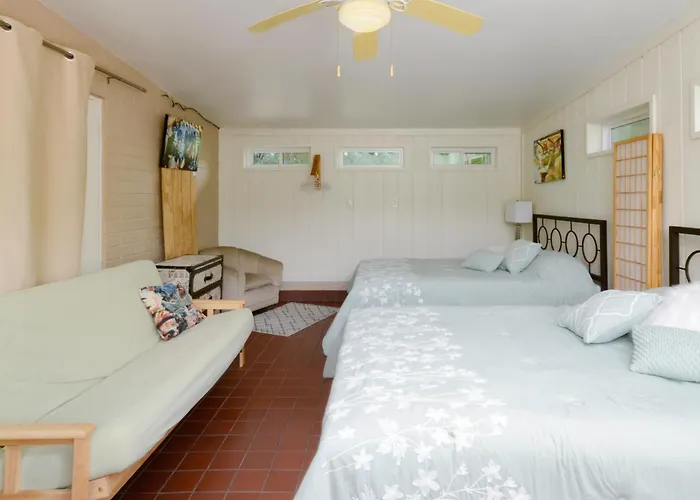 Relax At Artist's Secret Garden, Koi Pond & Jacuzzi, 4 Big Groups * Tucson