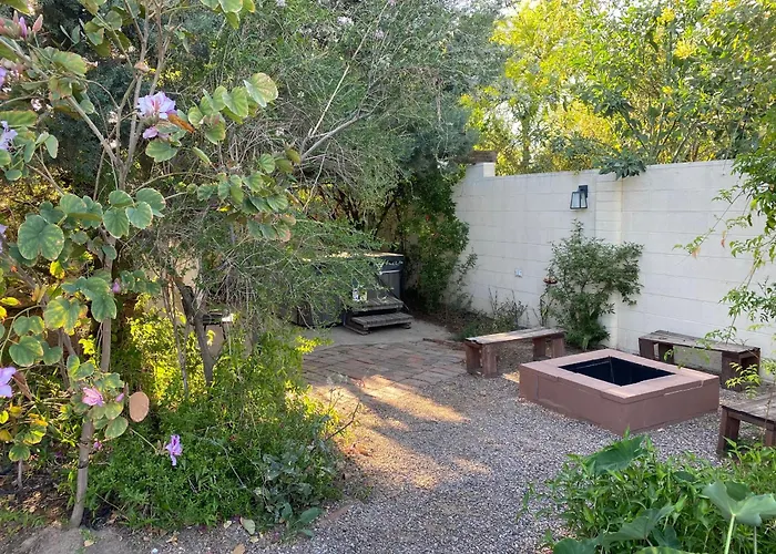 Relax At Artist's Secret Garden, Koi Pond & Jacuzzi, 4 Big Groups Holiday home Tucson