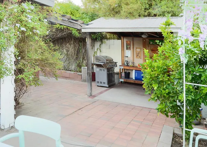 Relax At Artist's Secret Garden, Koi Pond & Jacuzzi, 4 Big Groups * Tucson