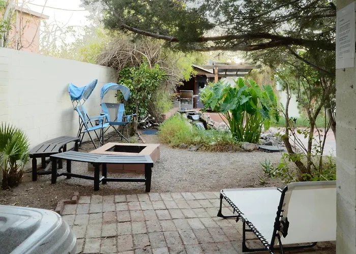 Relax At Artist's Secret Garden, Koi Pond & Jacuzzi, 4 Big Groups Tucson