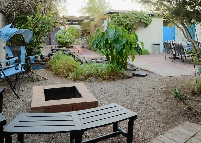Relax At Artist's Secret Garden, Koi Pond & Jacuzzi, 4 Big Groups *